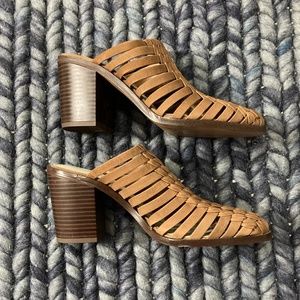 1 State Woven Mules